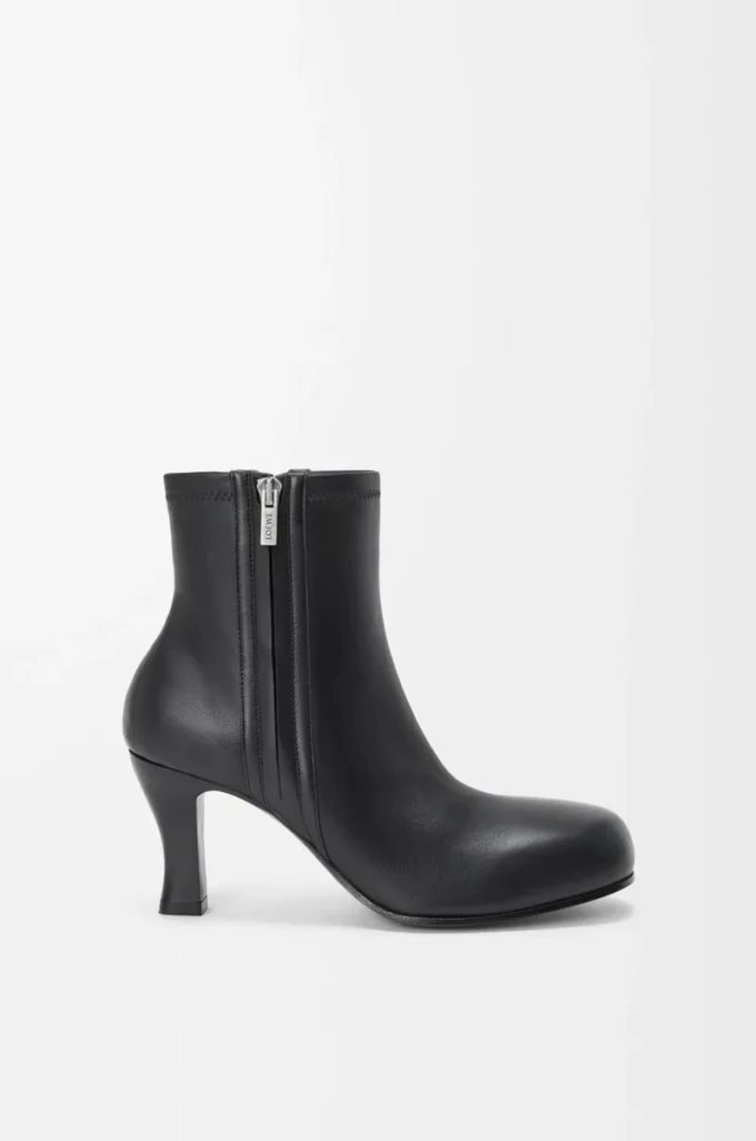 Botines Bobine de piel de cordero napa. Color negro. Botines Bobine de piel de cordero napa. Color negro.