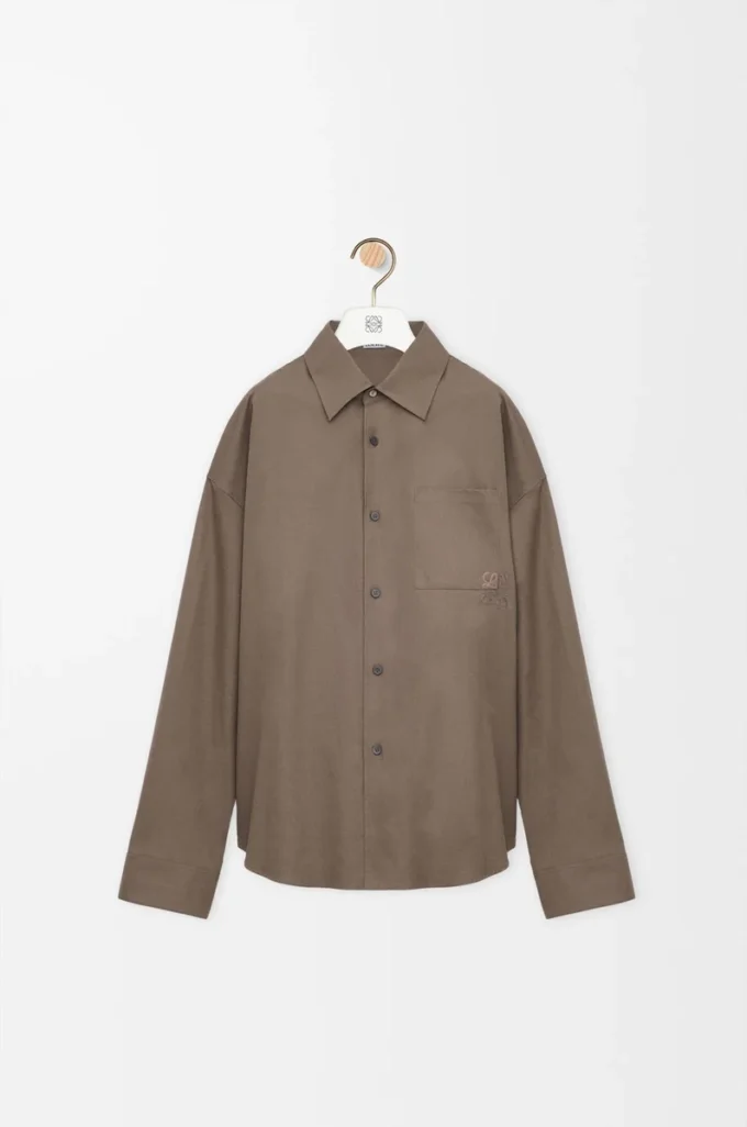 Camisa de algodón marrón caqui Camisa de algodón marrón caqui
