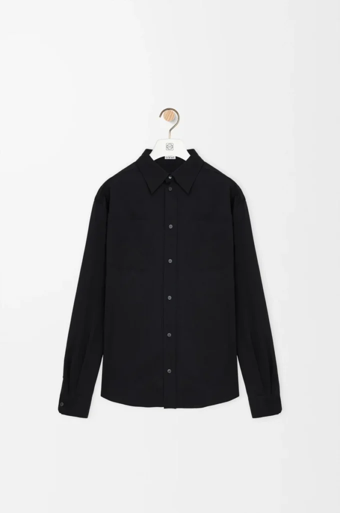 Camisa de lana. Color negro.