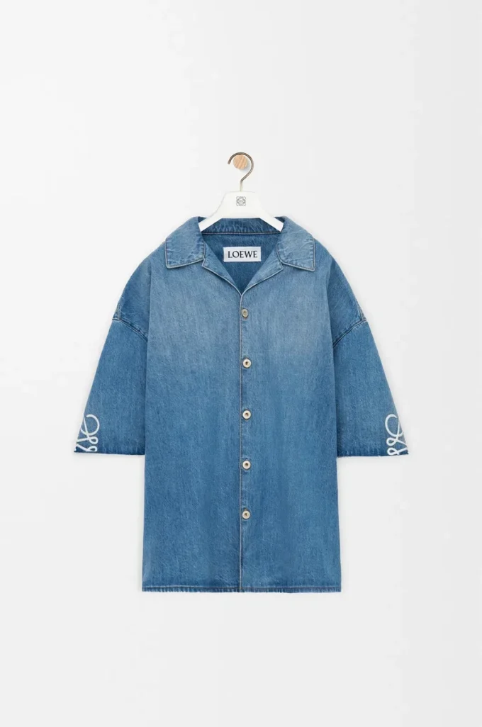 Camisa de manga corta con anagrama en denim Denim lavado Camisa de manga corta con anagrama en denim Denim lavado