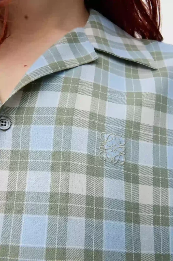 Camisa de manga corta en mezcla de lana azul claro/blanco Camisa de manga corta en mezcla de lana azul claro/blanco