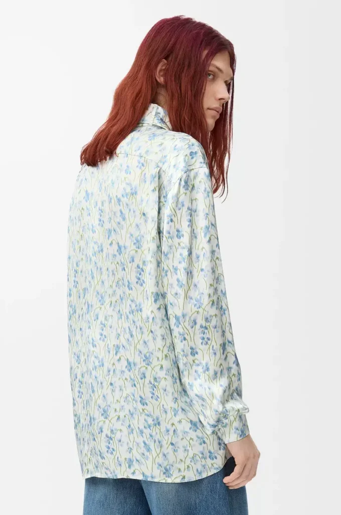 Camisa de viscosa blanca/azul Camisa de viscosa blanca/azul