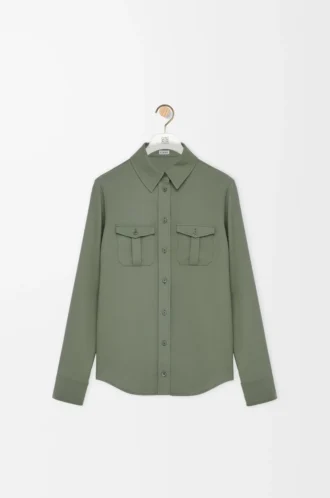 Camisa de viscosa elástica verde caqui claro