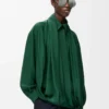 Camisa drapeada de seda verde oscuro Camisa drapeada de seda verde oscuro