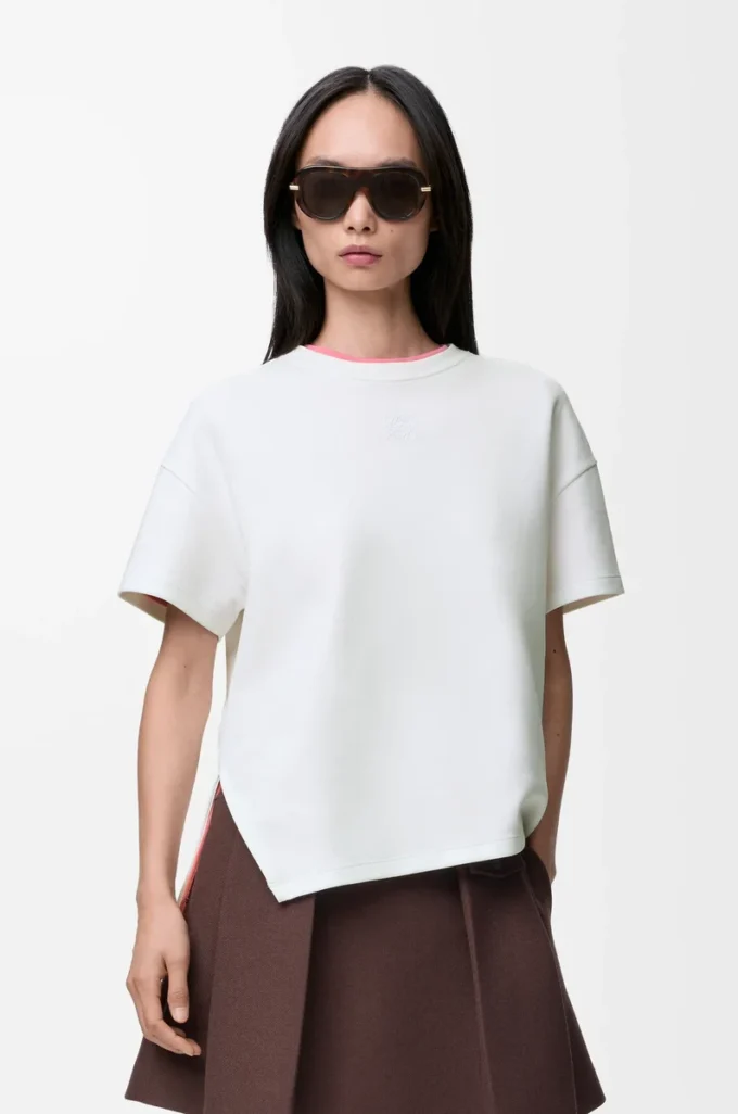 Camiseta asimétrica de mezcla de algodón, color blanco Camiseta asimétrica de mezcla de algodón, color blanco