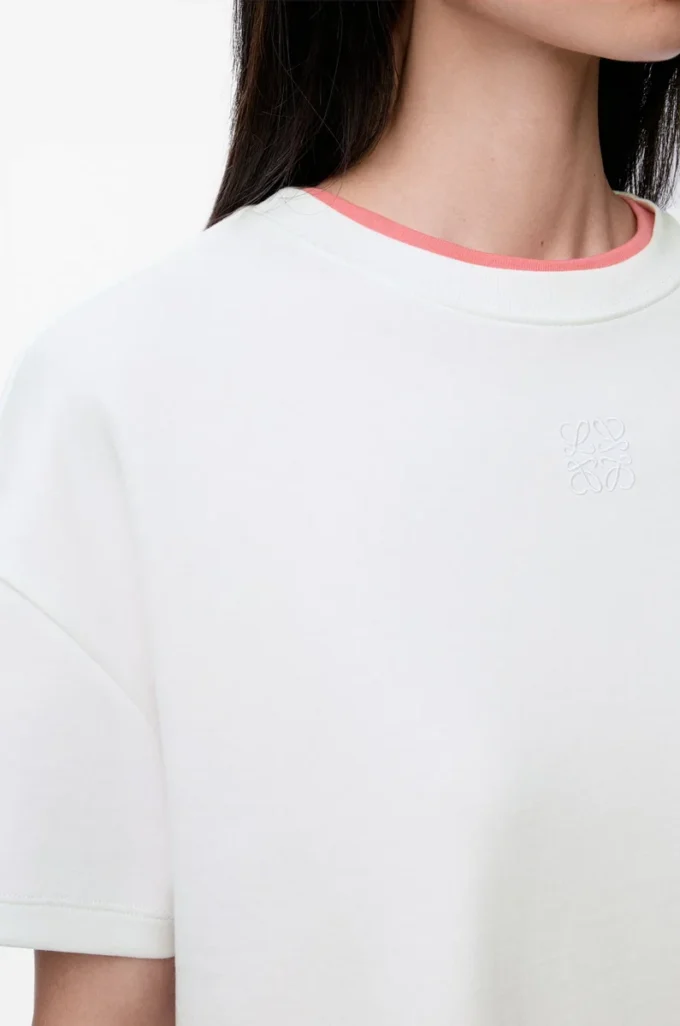 Camiseta asimétrica de mezcla de algodón, color blanco Camiseta asimétrica de mezcla de algodón, color blanco