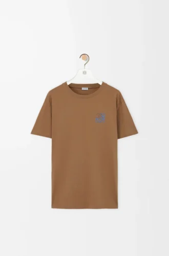 Camiseta de corte regular en algodón color camel