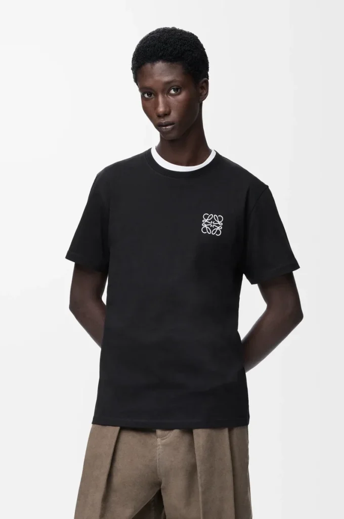 Camiseta de corte regular en algodón negro Camiseta de corte regular en algodón negro