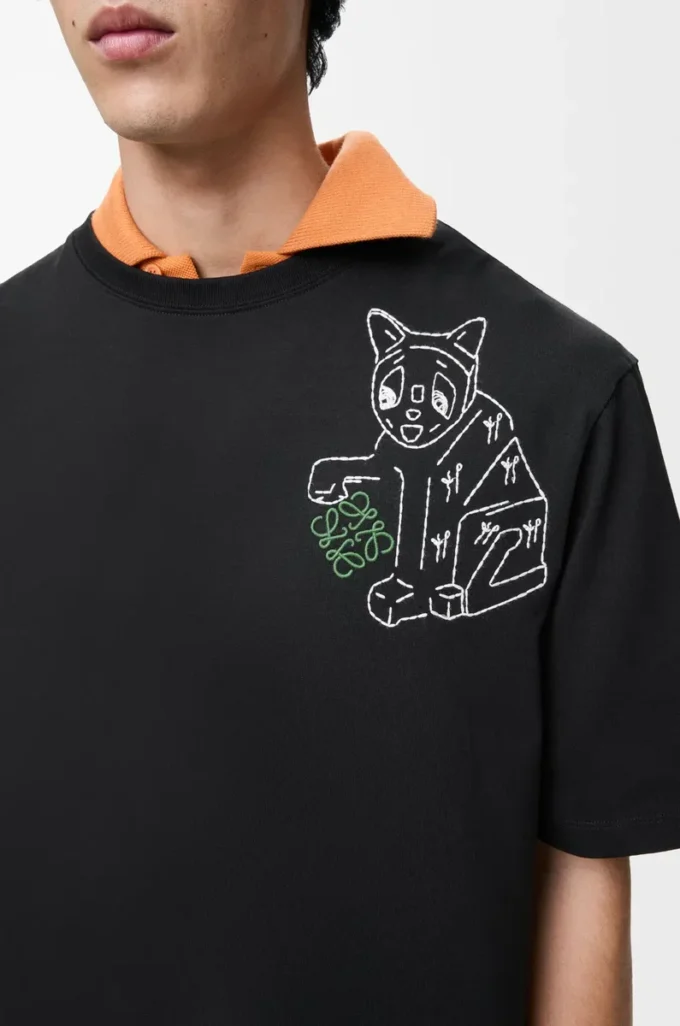 Camiseta holgada de algodón. Color negro.