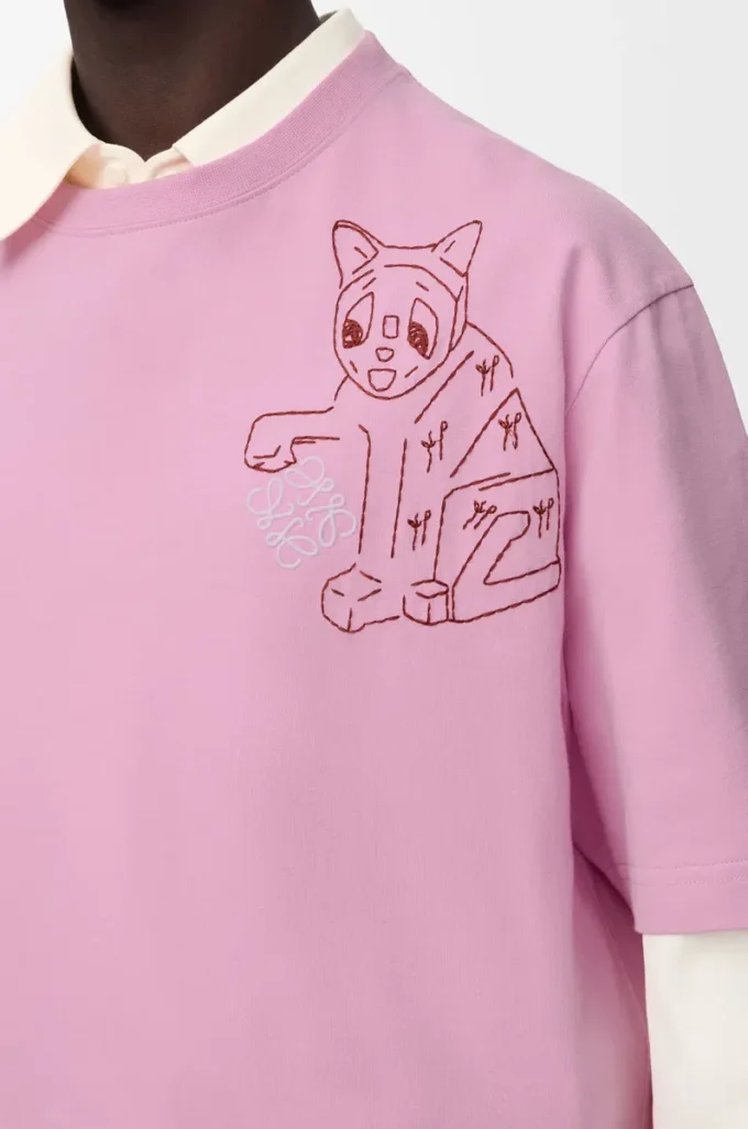 Camiseta holgada de algodón rosa. Camiseta holgada de algodón rosa.