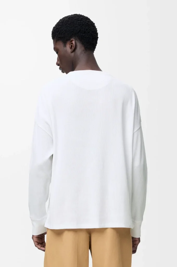 Camiseta oversize de manga larga de algodón blanco Camiseta oversize de manga larga de algodón blanco