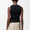 Camiseta sin mangas con anagrama en viscosa elástica negra Camiseta sin mangas con anagrama en viscosa elástica negra