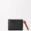 Cartera compacta Knot en piel de becerro napa brillante, color negro/ardilla Cartera compacta Knot en piel de becerro napa brillante, color negro/ardilla