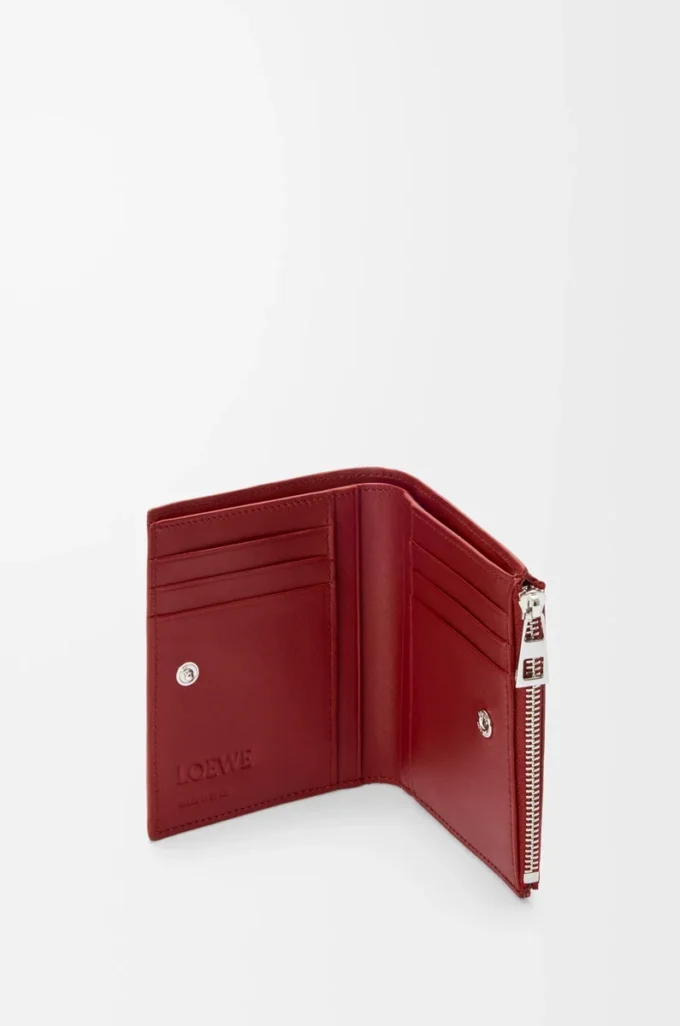 Cartera compacta y delgada en piel de becerro clásica rojo quemado