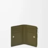 Cartera compacta y delgada en piel de becerro clásica texturizada Dark Khaki Cartera compacta y delgada en piel de becerro clásica texturizada Dark Khaki