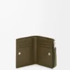 Cartera compacta y delgada Puzzle en piel de becerro clásica Dark Khaki Cartera compacta y delgada Puzzle en piel de becerro clásica Dark Khaki