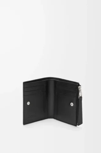 Cartera compacta y delgada Puzzle en piel de becerro granulada flexible. Negro