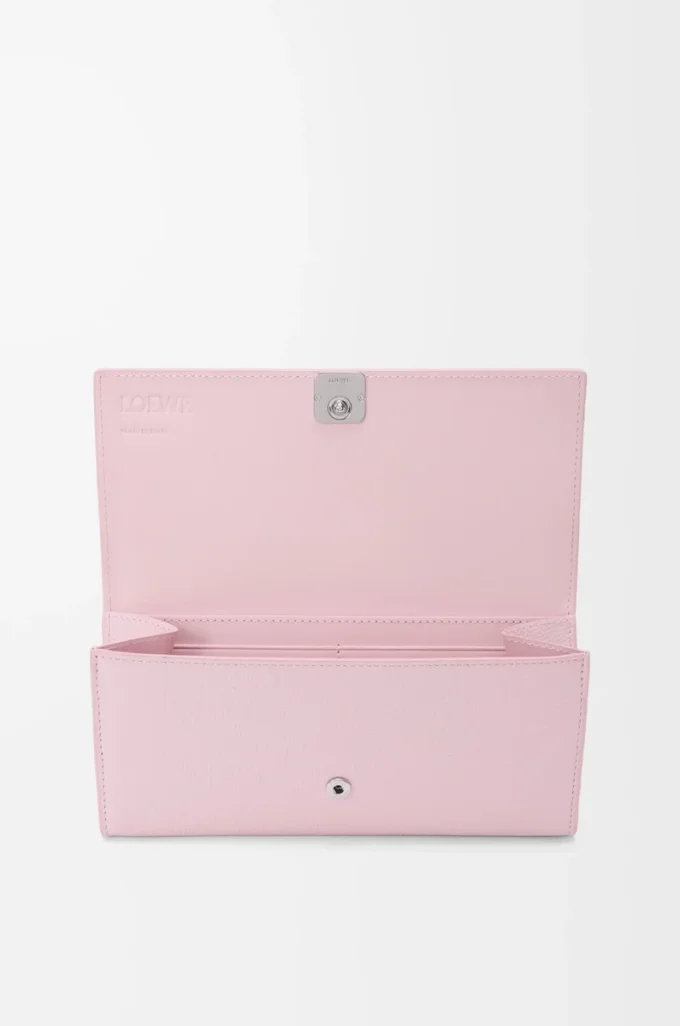 Cartera continental Anagram en piel de becerro granulada Blossom Cartera continental Anagram en piel de becerro granulada Blossom