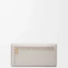 Cartera continental Anagram en piel de becerro granulada Light Ghost Grey Cartera continental Anagram en piel de becerro granulada Light Ghost Grey