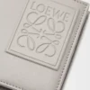 Cartera doble en piel de becerro satinada gris concha Cartera doble en piel de becerro satinada gris concha