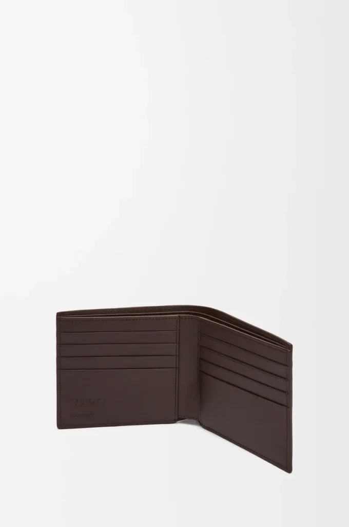 Cartera doble en piel de becerro satinada marrón oscuro Cartera doble en piel de becerro satinada marrón oscuro