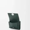 Cartera plegable de tres pliegues en piel de becerro granulada Pebble, color Sherwood