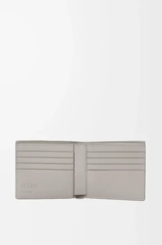 Cartera plegable en piel de becerro clásica texturizada Shell Grey