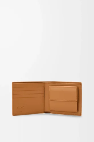 Cartera plegable Puzzle para monedas en piel de becerro granulada flexible, color marrón claro cañón