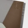 Cartera Puzzle con doble pliegue en piel de becerro clásica marrón invierno/gris ceniza