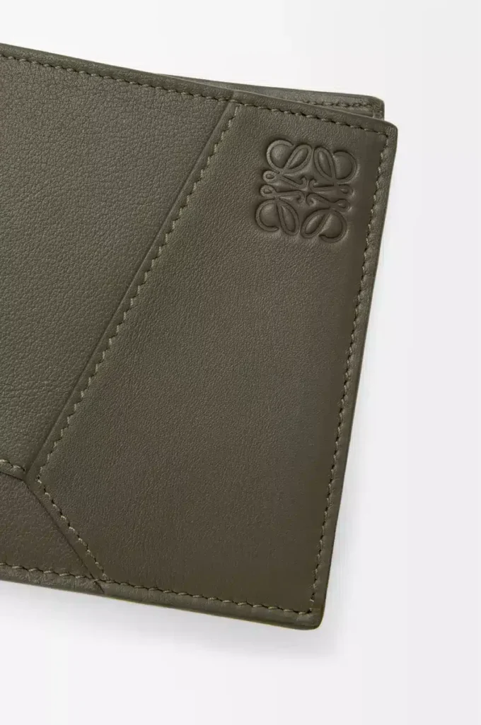 Cartera Puzzle de doble pliegue en piel de becerro clásica Dark Khaki
