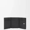 Cartera tríptica Anagram en piel de becerro granulada Black