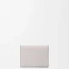 Cartera tríptica Anagram en piel de becerro granulada Light Ghost Grey