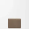 Cartera tríptica Anagram en piel de becerro granulada Taupe