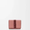 Cartera tríptica en piel de becerro granulada suave Blush/Mahogany