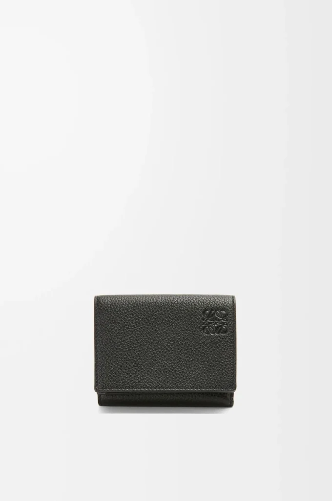Cartera tríptica en piel de becerro granulada suave, color negro