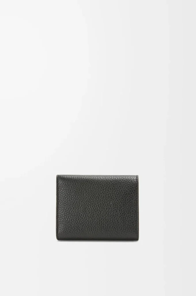 Cartera tríptica en piel de becerro granulada suave, color negro