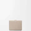 Cartera tríptica en piel de becerro granulada suave Light Oat/Honey