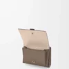 Cartera tríptica en piel de becerro granulada suave Taupe/Talc