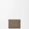 Cartera tríptica en piel de becerro granulada suave Taupe/Talc