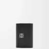 Cartera vertical pequeña Anagram en piel de becerro granulada Black Cartera vertical pequeña Anagram en piel de becerro granulada Black