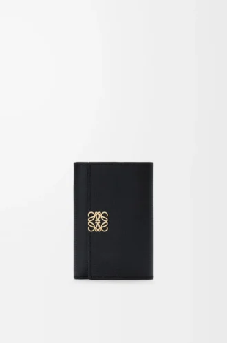 Cartera vertical pequeña Anagram en piel de becerro granulada Black/Gold Cartera vertical pequeña Anagram en piel de becerro granulada Black/Gold