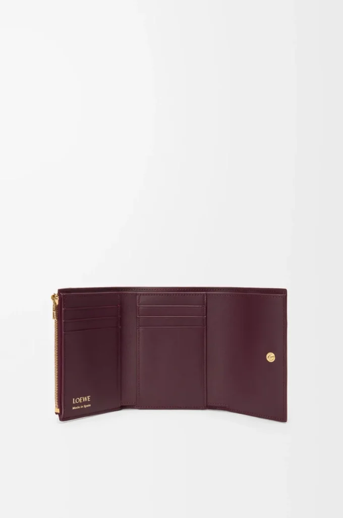 Cartera vertical pequeña en piel de becerro lisa y granulada Dark Burgundy