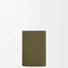 Cartera vertical pequeña Pebble en piel de becerro granulada Dark Khaki Cartera vertical pequeña Pebble en piel de becerro granulada Dark Khaki