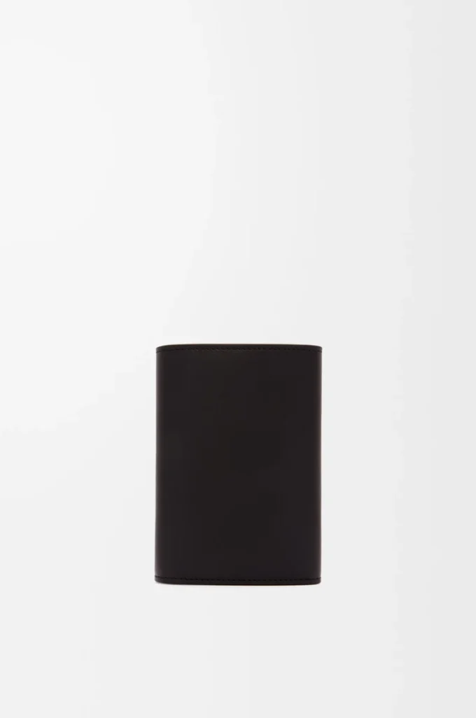 Cartera vertical pequeña Pebble en piel de becerro napa brillante Black
