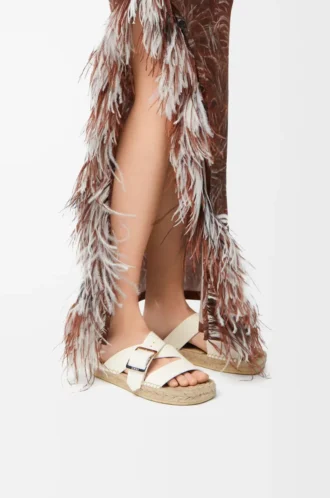 Chanclas espadrilles con forma de pétalo en suave piel de becerro. Blanco