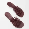Chanclas Petal Anagram de piel de becerro suave Burdeos oscuro Chanclas Petal Anagram de piel de becerro suave Burdeos oscuro