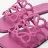 Chanclas Petal Anagram en piel de becerro suave fucsia Chanclas Petal Anagram en piel de becerro suave fucsia