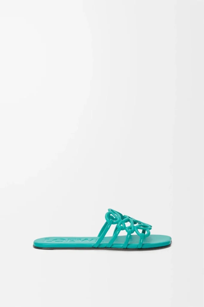 Chanclas Petal Anagram en piel de becerro suave Turquesa Chanclas Petal Anagram en piel de becerro suave Turquesa