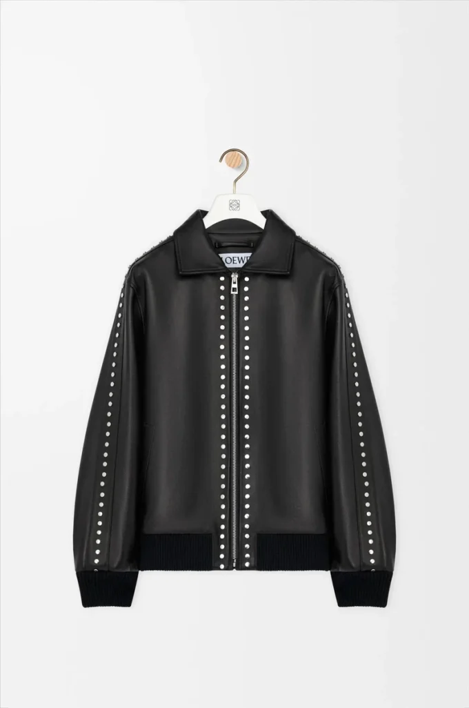 Chaqueta bomber de piel de cordero napa. Negro