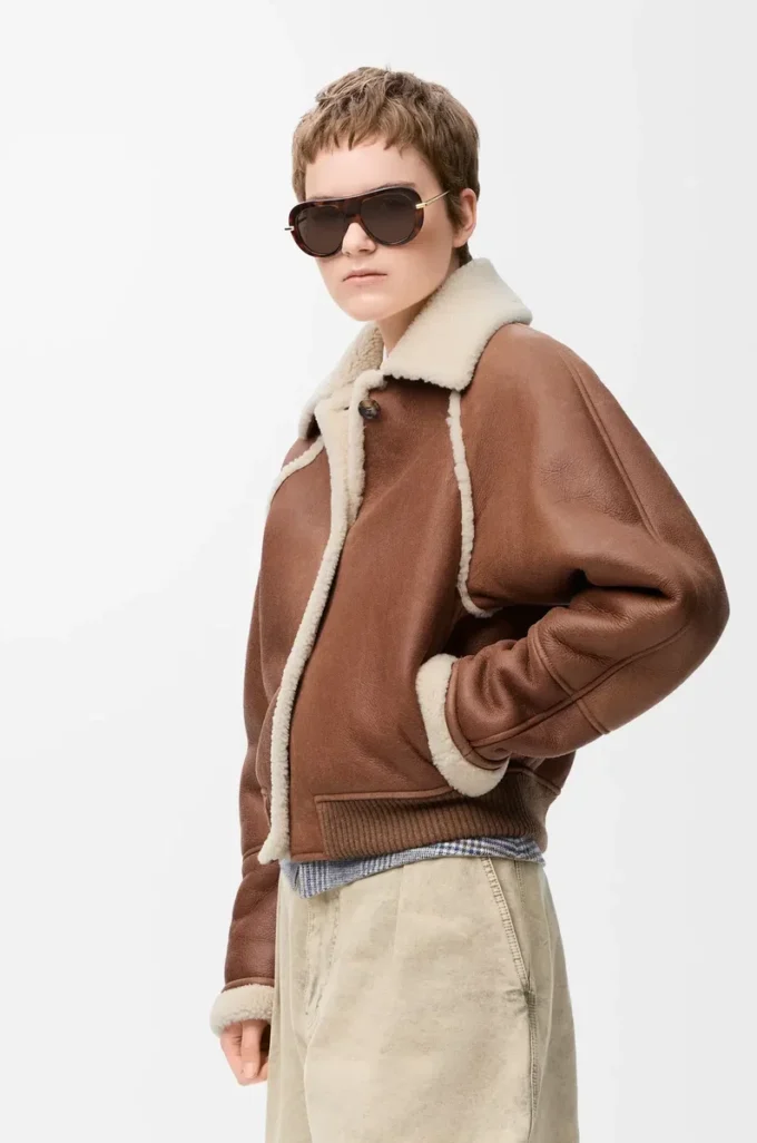 Chaqueta bomber de piel de oveja marrón Chaqueta bomber de piel de oveja marrón